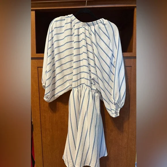 💧H064 NWT Gilli L pp 16 unstretched Blue striped stretch waist big sleeve Dress - Picture 12 of 12